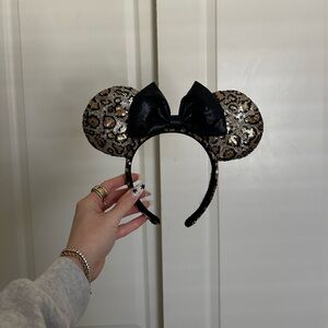 Disney Leopard Print Sequin Hidden Mickey Ear Headband WDW Disney World Bow